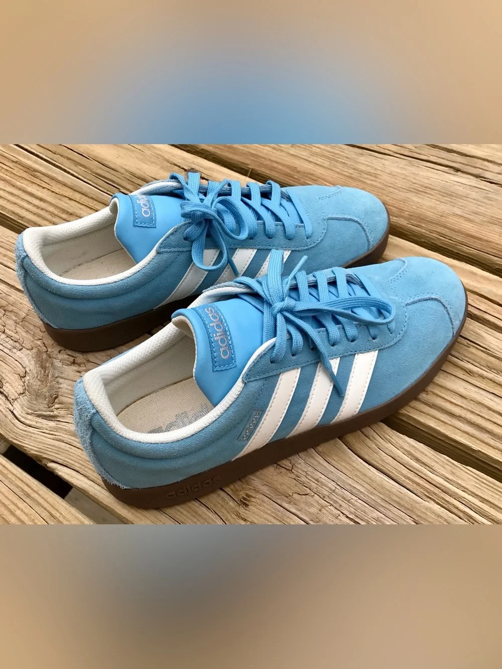 Mens 7 Womens 9 ADIDAS Light Robin Egg Blue Gum Bottom Lace Up Sneakers